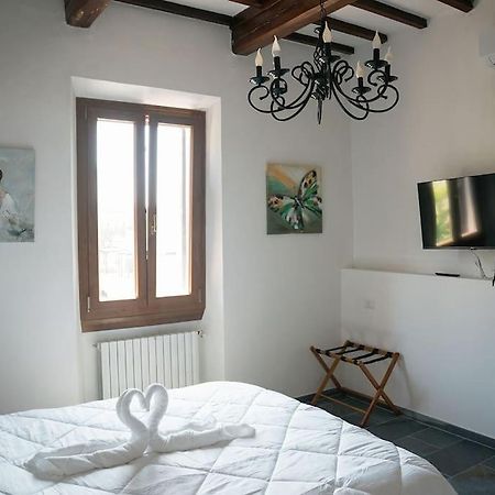 Casa Del Borgo Antico Lägenhet Poggibonsi Exteriör bild