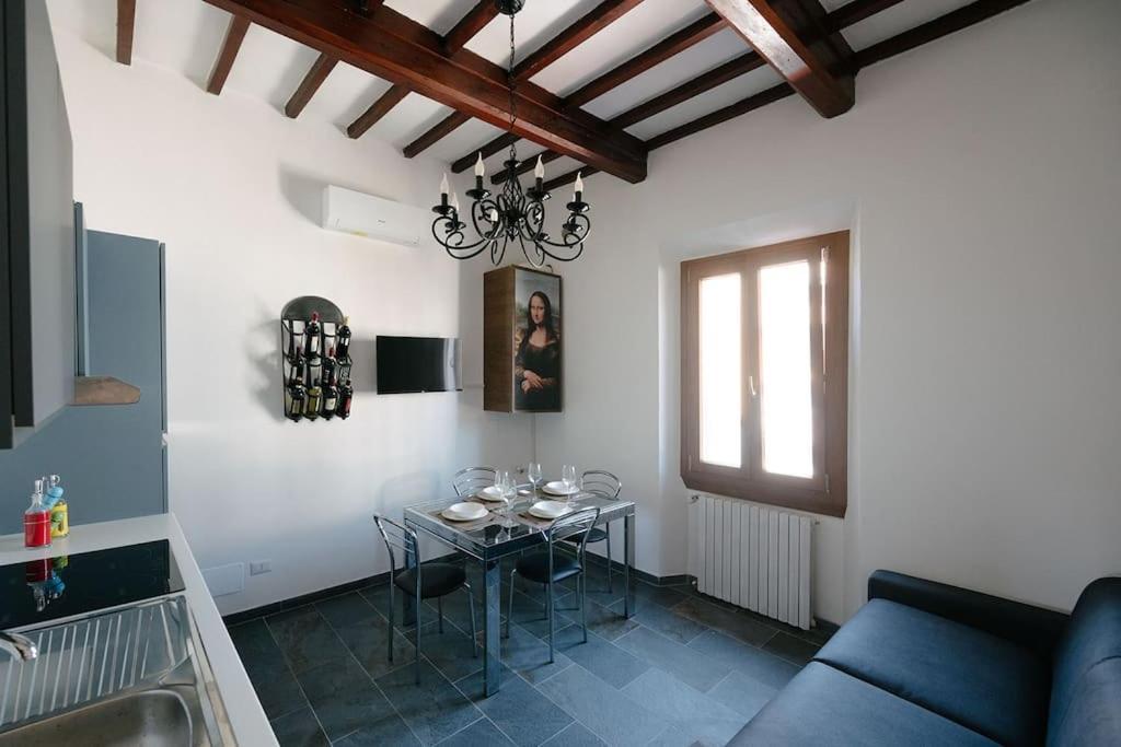 Casa Del Borgo Antico Lägenhet Poggibonsi Exteriör bild